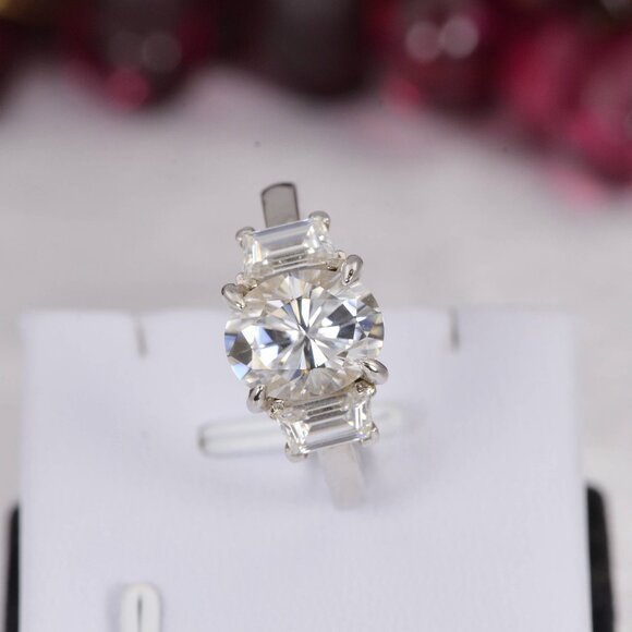 Moissanite Ring 2.56 tcw Oval Cut w/ Baguette Engagement Ring 925 - Picture 3 of 3